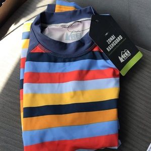 REI Zonai rashguard